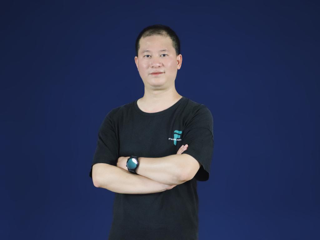 唐清雄 辅导员